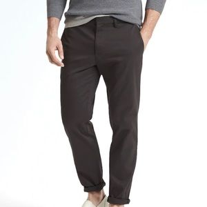Banana Republic Pants in Aiden Fit Tapered